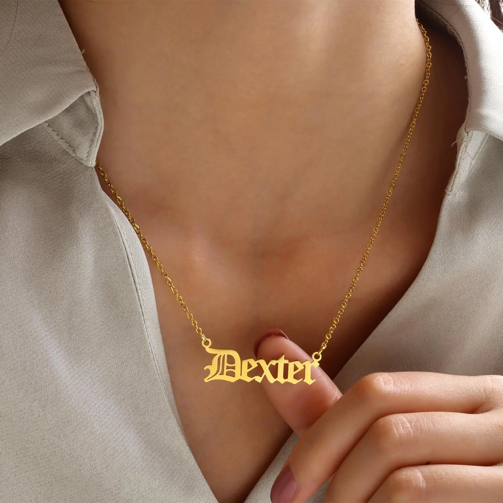 Vnox Custom Names Necklaces for Women Girls, Gold Color Stainless Steel Personalized Heart Love Pendant Collar,Gifts for Her
