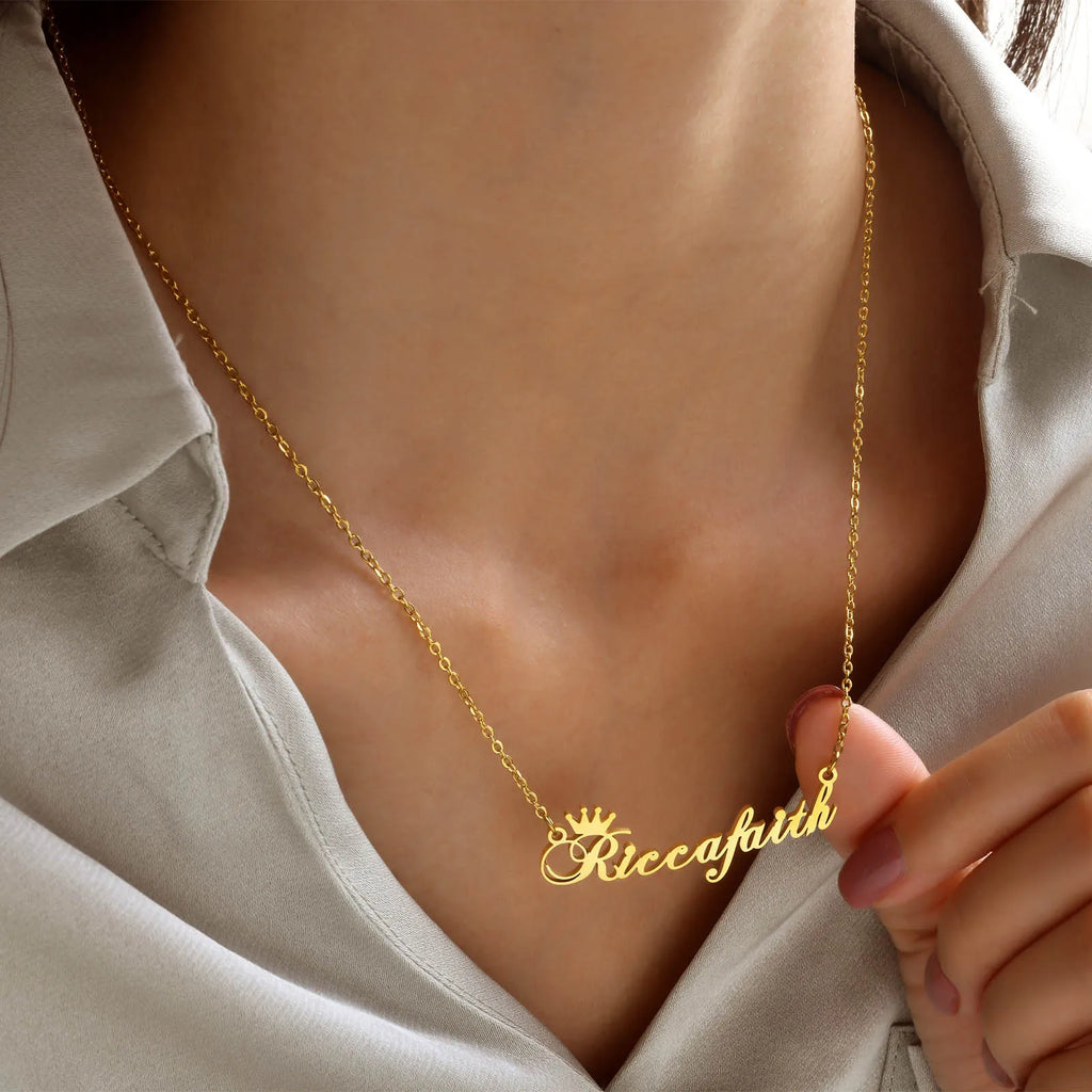 Vnox Custom Names Necklaces for Women Girls, Gold Color Stainless Steel Personalized Heart Love Pendant Collar,Gifts for Her